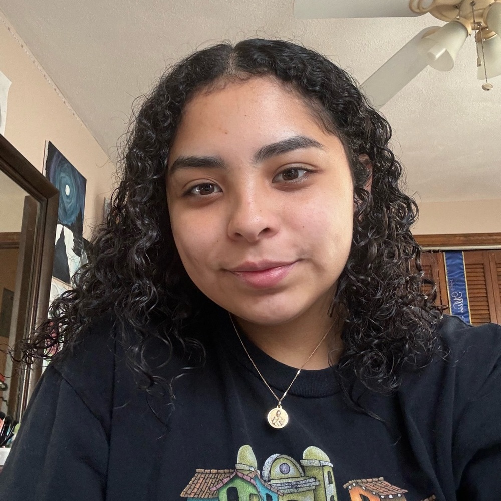 Meet your Posher, Yuliana